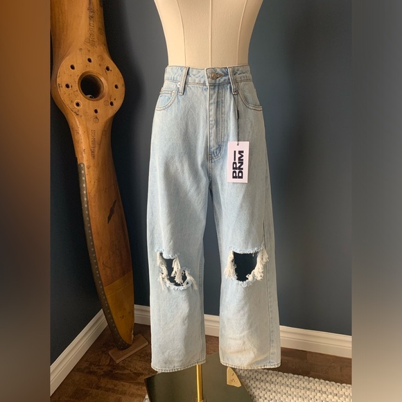 Princess Polly Oxford Mom Jeans. Size 6 - Picture 3 of 11